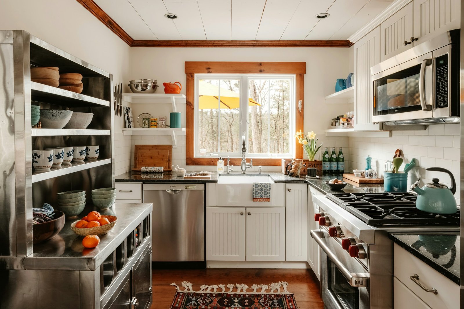 Spülmaschine mit zunehmender Wasseransammlung im Innenraum